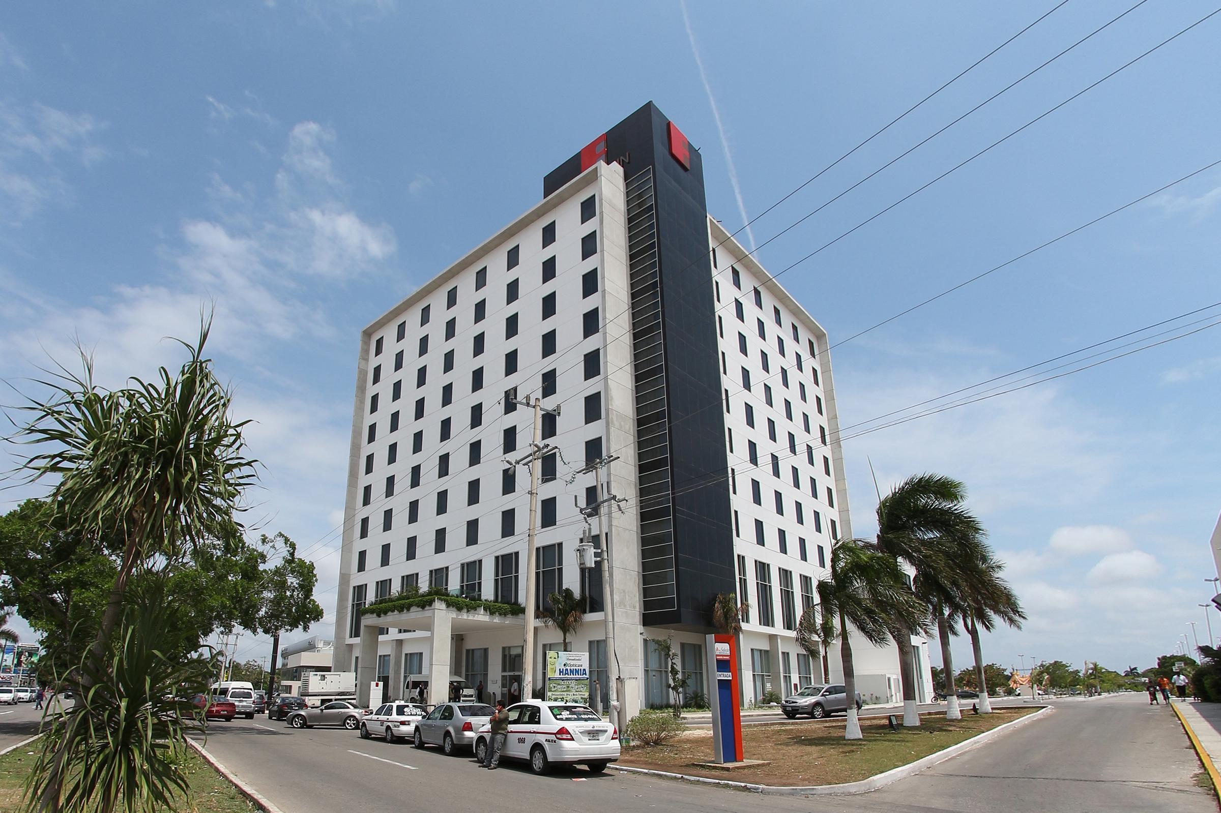 Fiesta Inn Mérida Exteriör bild